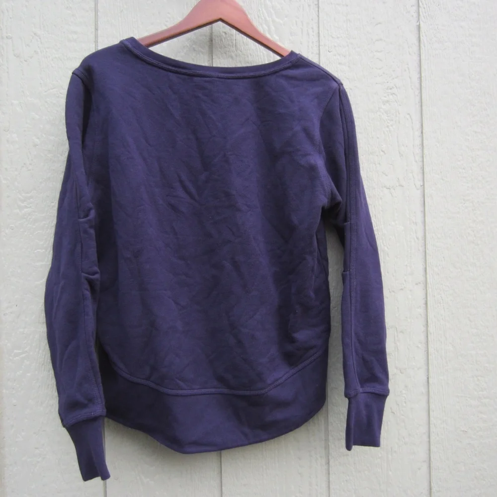 Nike Sweatshirt Womens M Deep Purple Fleece Sportswear Run With the Original‎